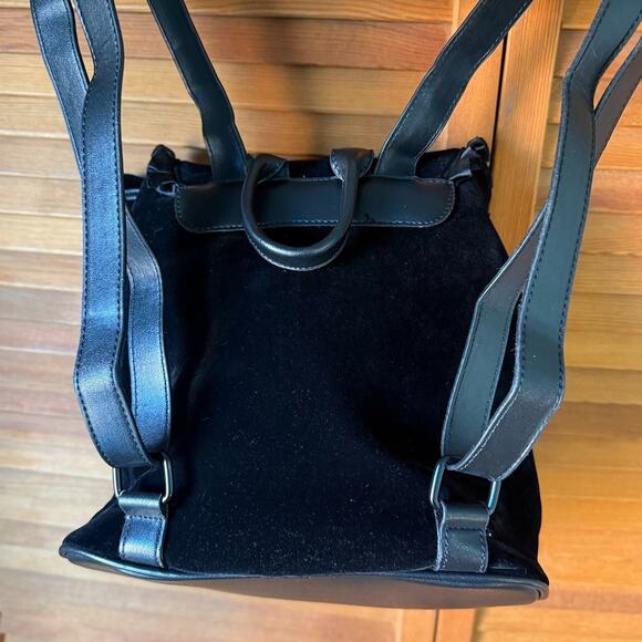 Gothic Victorian Witchy Black Velvet Embroidered Mini Backpack Bucket Purse Bag - Picture 6 of 10